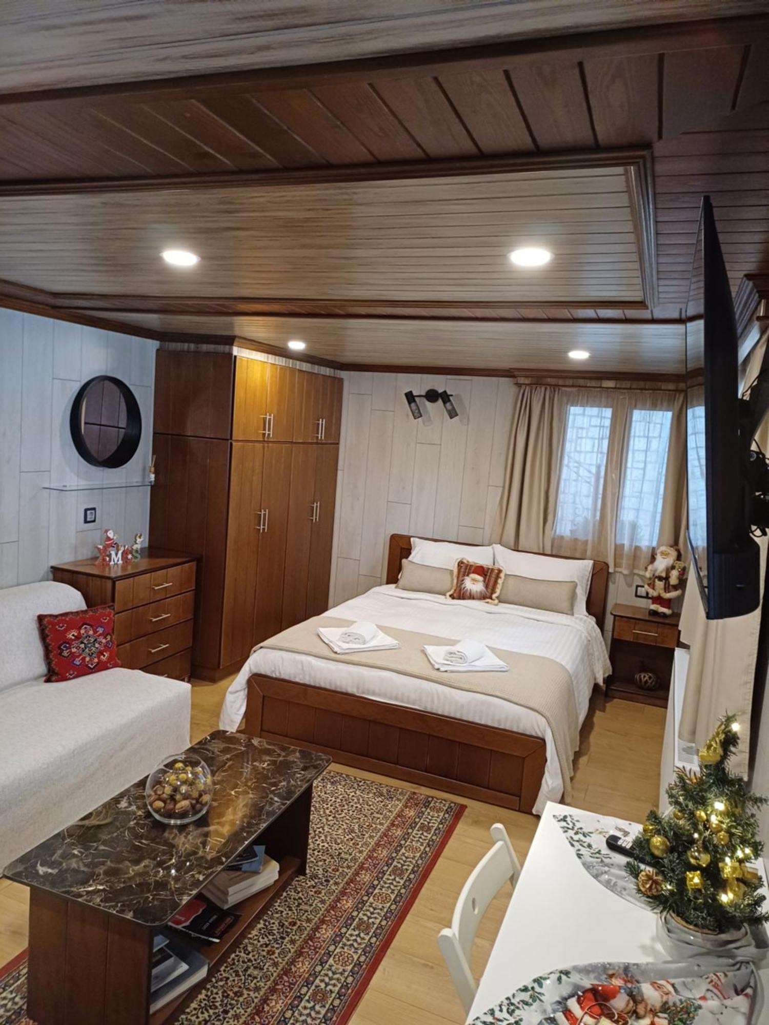 Apartment Ververitsa's House